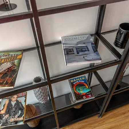 First Bucur 21 * Bucarest