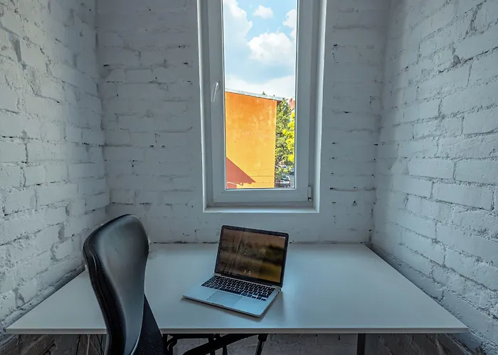 First Bucur 21 Хостел Бухарест