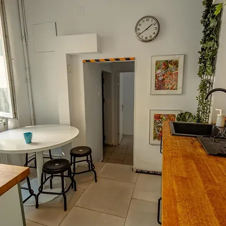 First Bucur 21 Hostel