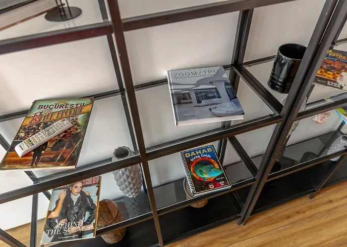 First Bucur 21 * בוקרשט