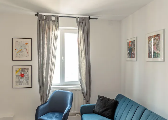 Hostel First Bucur 21 *