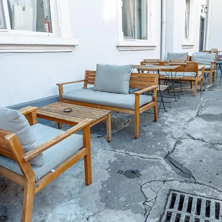 First Bucur 21 Hostel