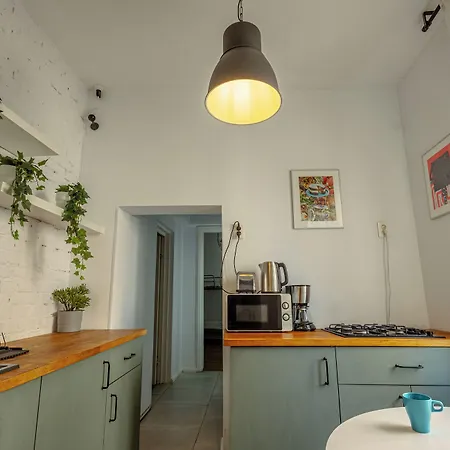 First Bucur 21 Hostel *